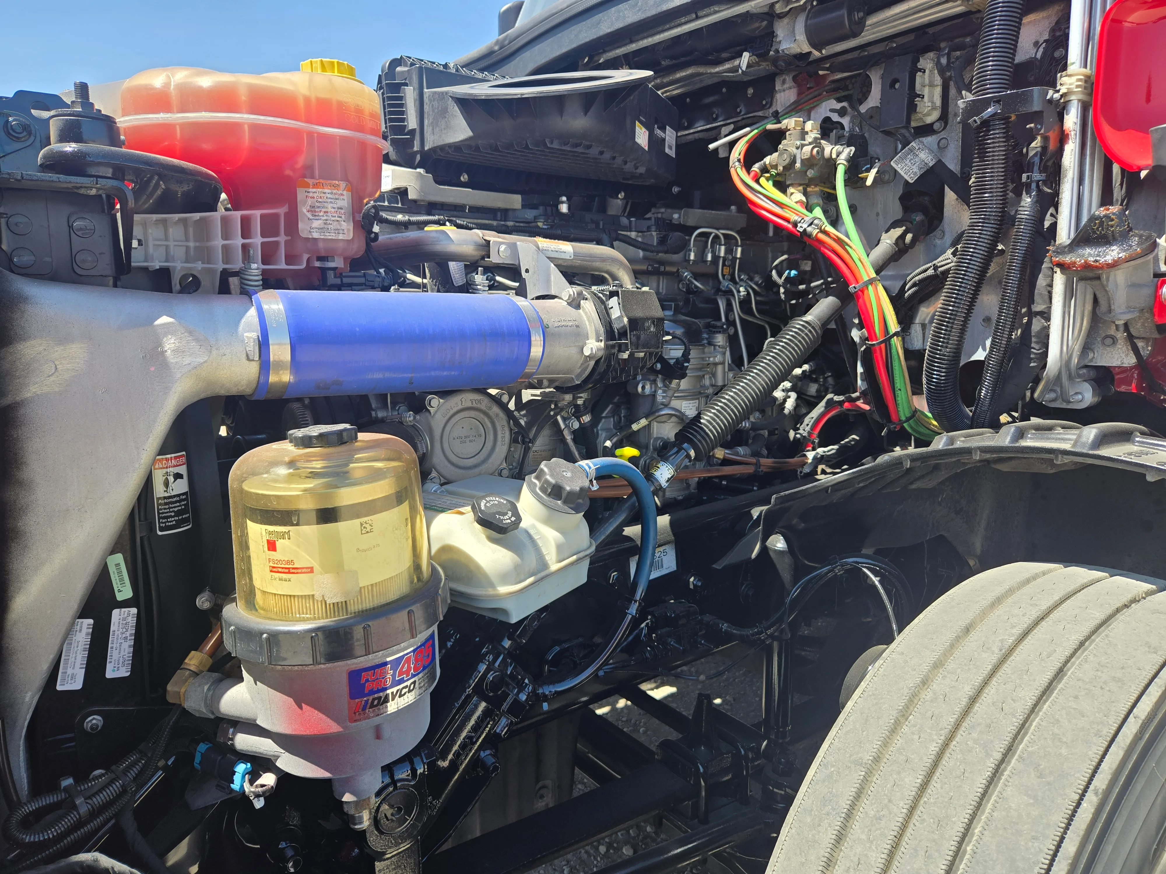 2020 Freightliner Cascadia in Fresno, CA — photo 15