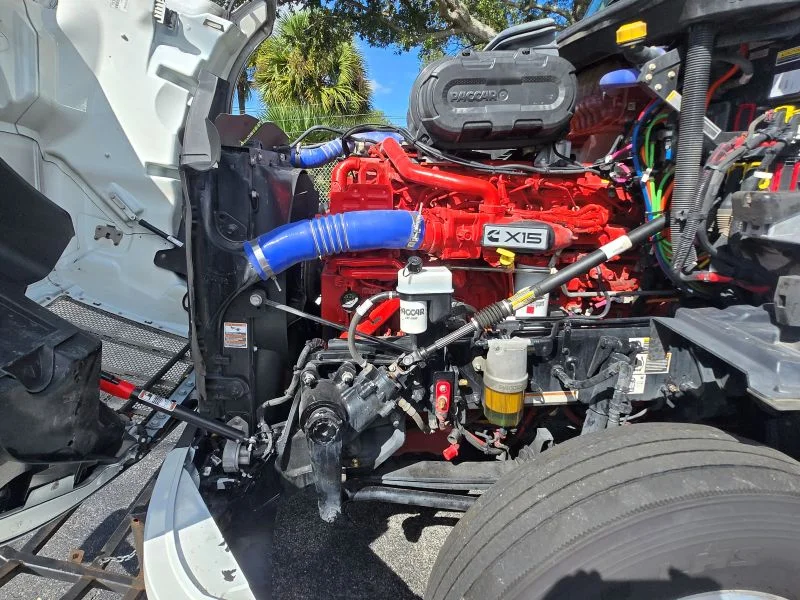 2025 Peterbilt 579 - image 7