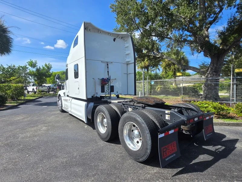 2025 Peterbilt 579 - image 15