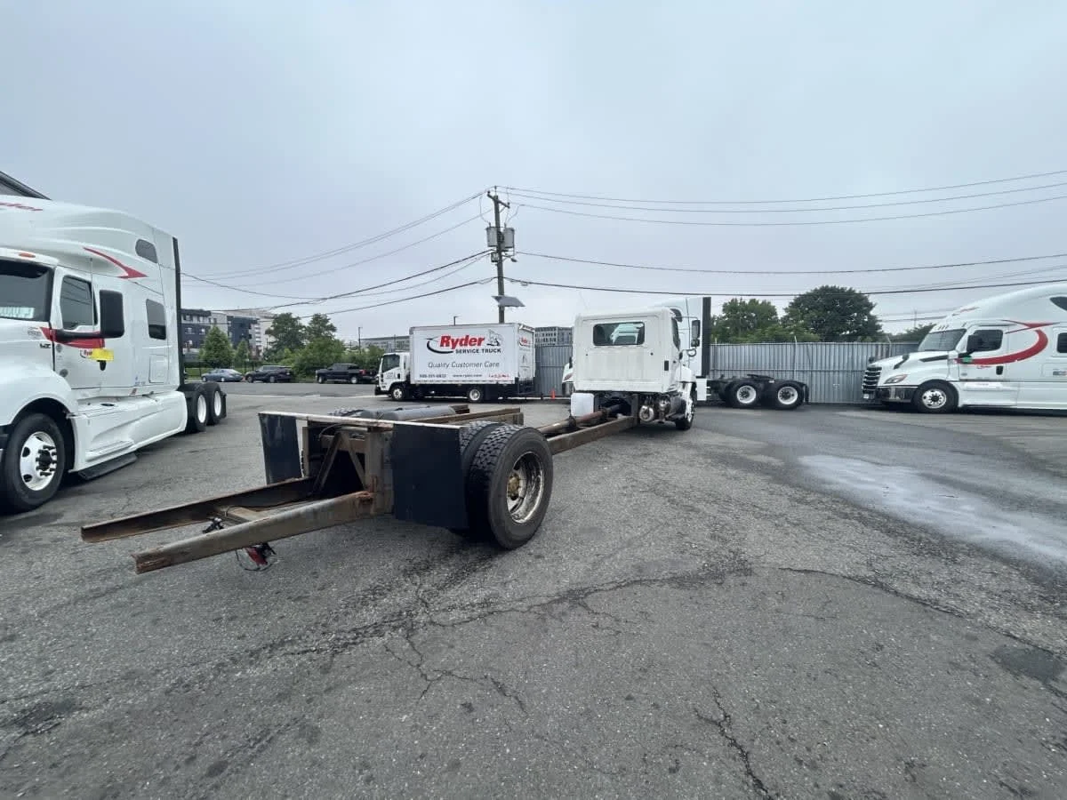 2015 Hino 338 in Newark, NJ — photo 4