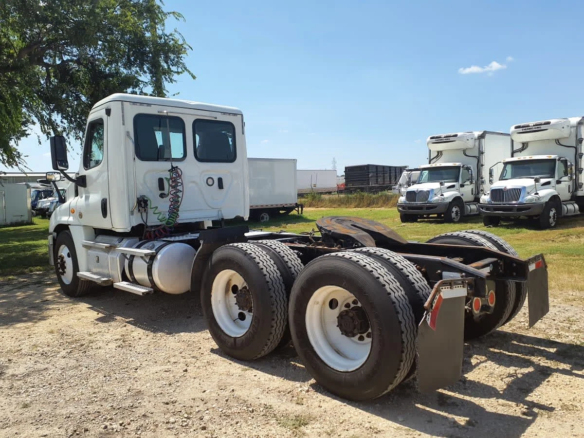 2020 Freightliner Cascadia in Converse, TX — photo 6