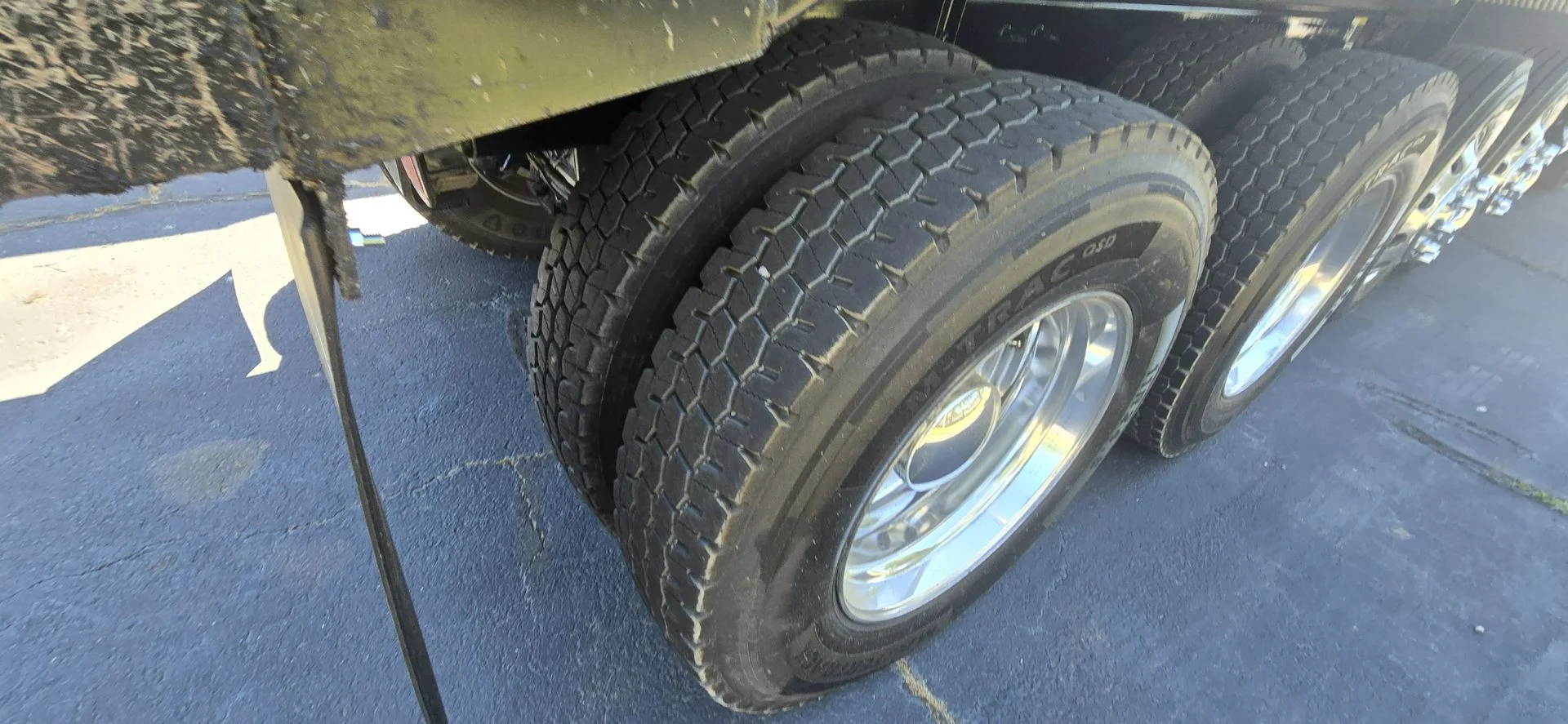 2024 Mack Granite - image 15