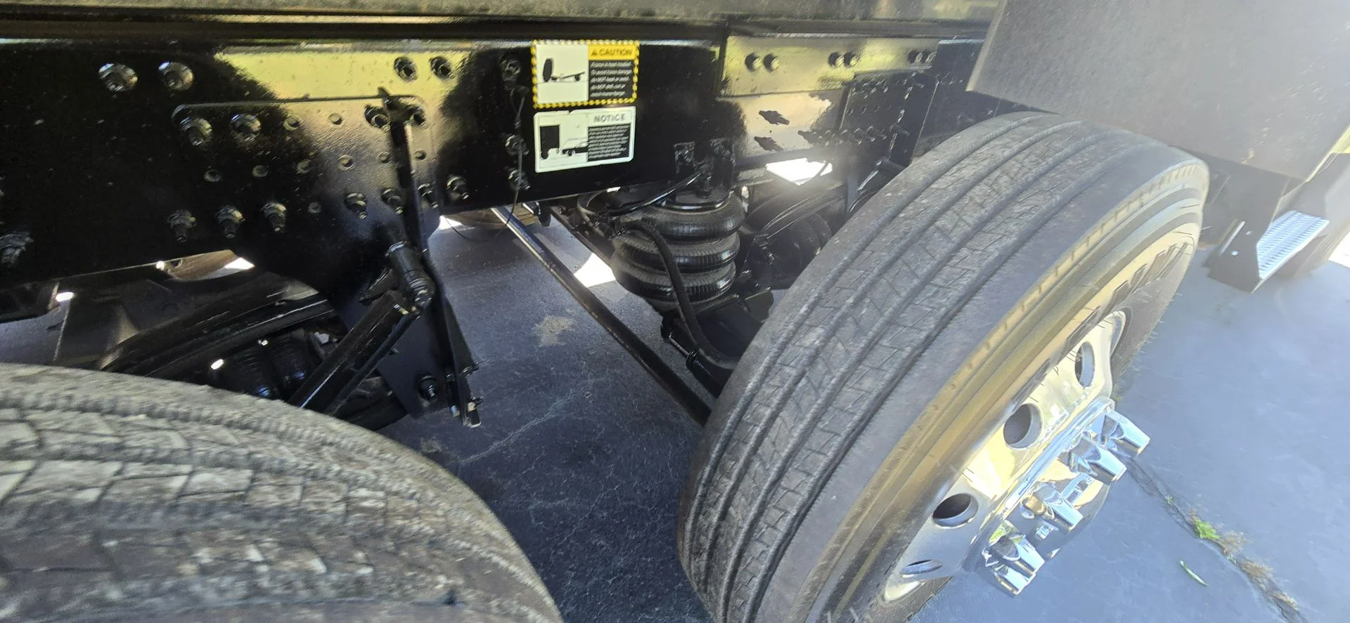 2024 Mack Granite - image 11