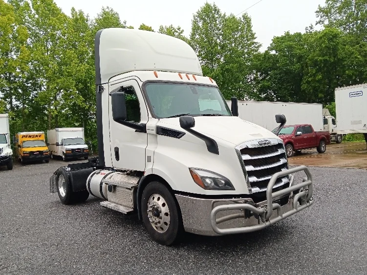 2020 Freightliner Cascadia in Cleveland, TN