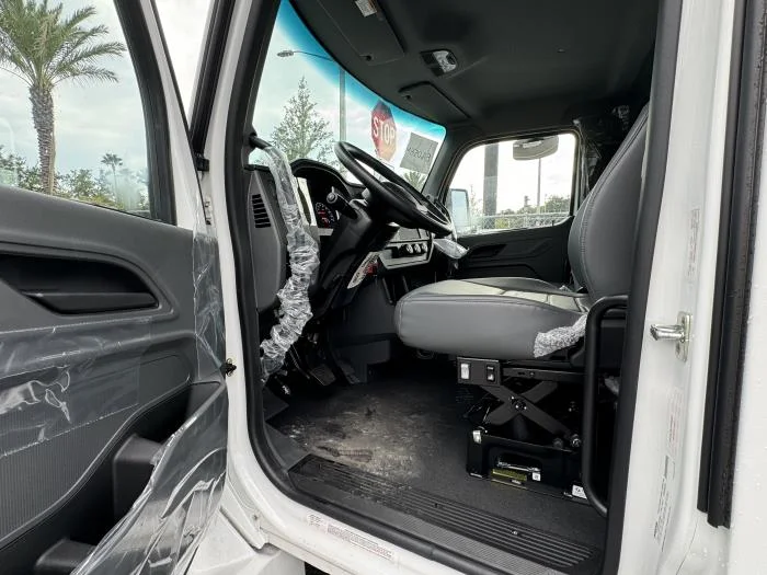 2025 Peterbilt 536 - image 12