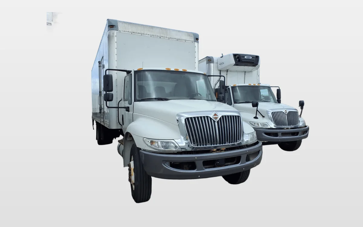 2018 International 4300 - image 1