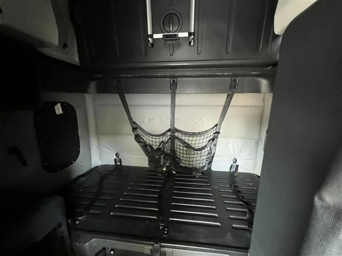 2020 Freightliner Cascadia in Beltsville, MD — photo 8