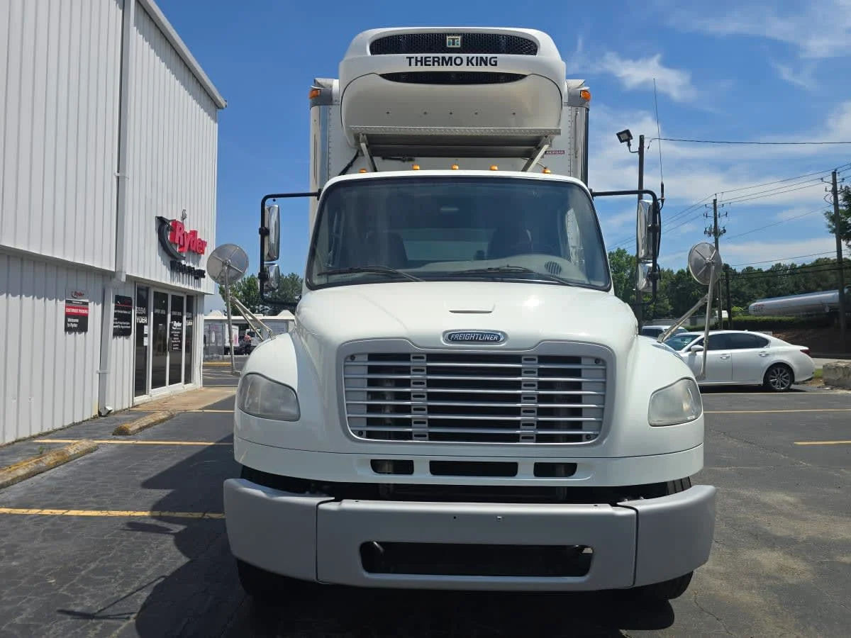 2019 Freightliner M2 106 in Doraville, GA — photo 2