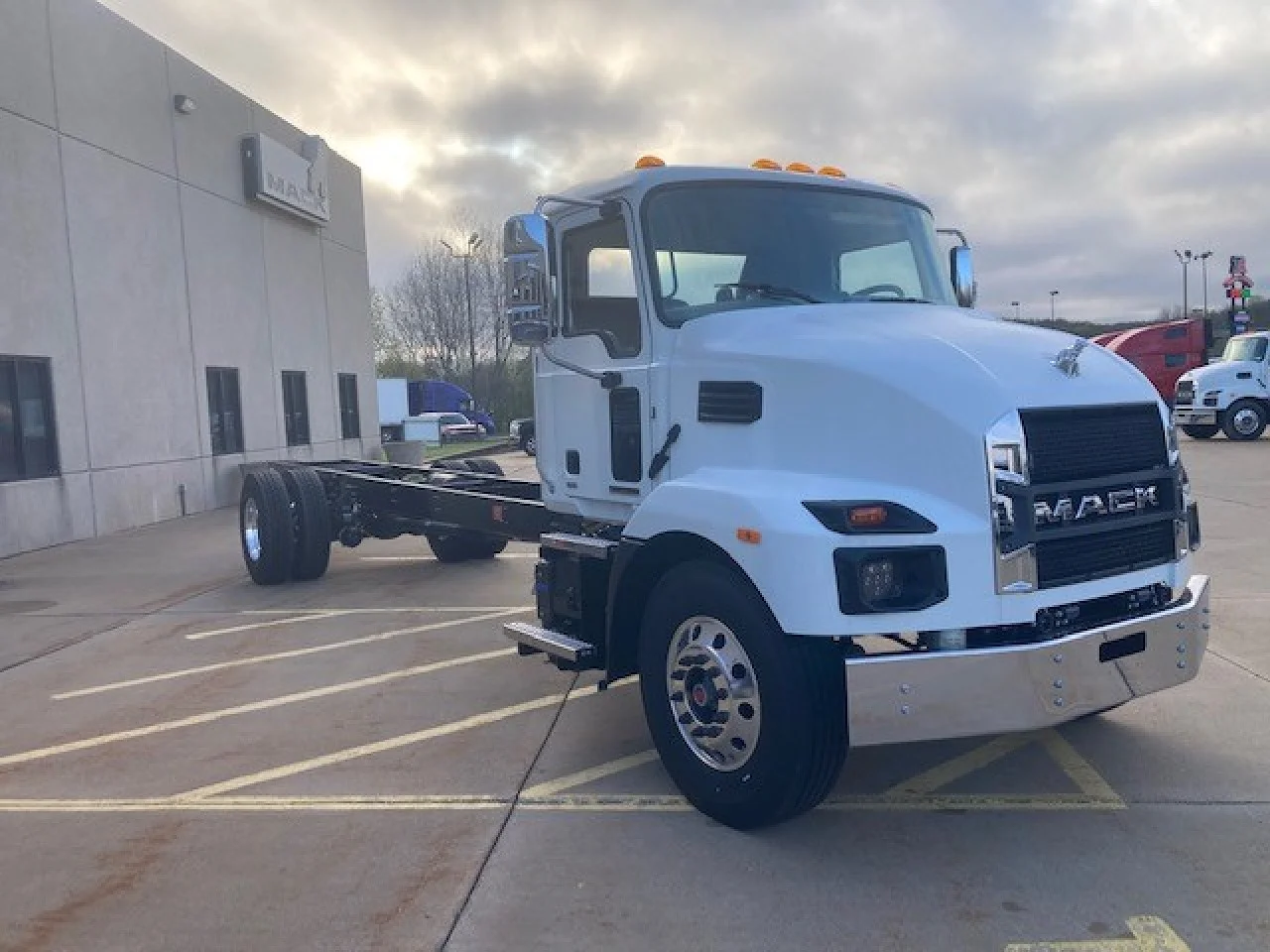 2026 Mack MD in Youngstown, OH — photo 3