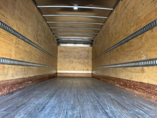 2021 International MV - image 7