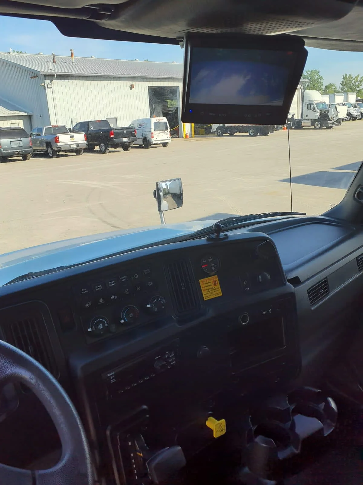 2020 International MV in Indianapolis, IN — photo 10
