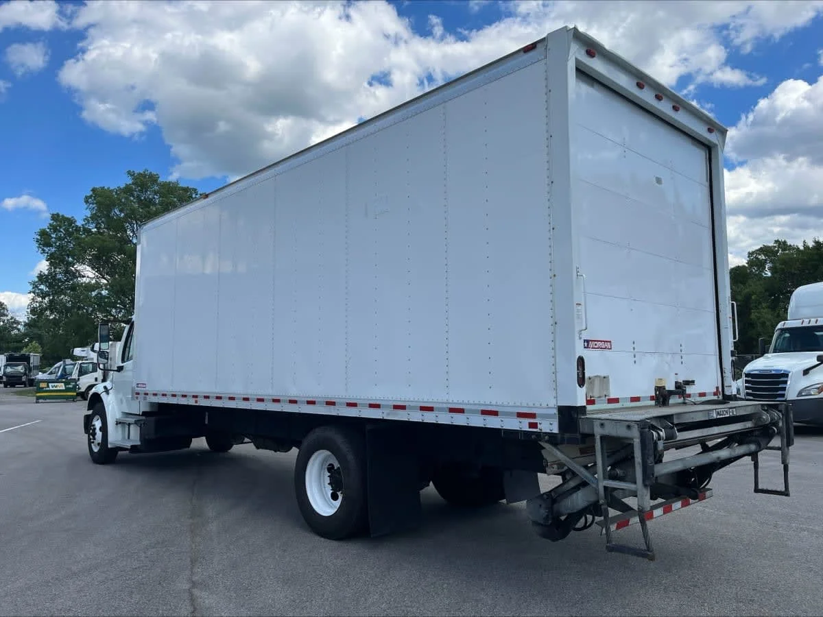 2020 Freightliner M2 106 in Beltsville, MD — photo 6