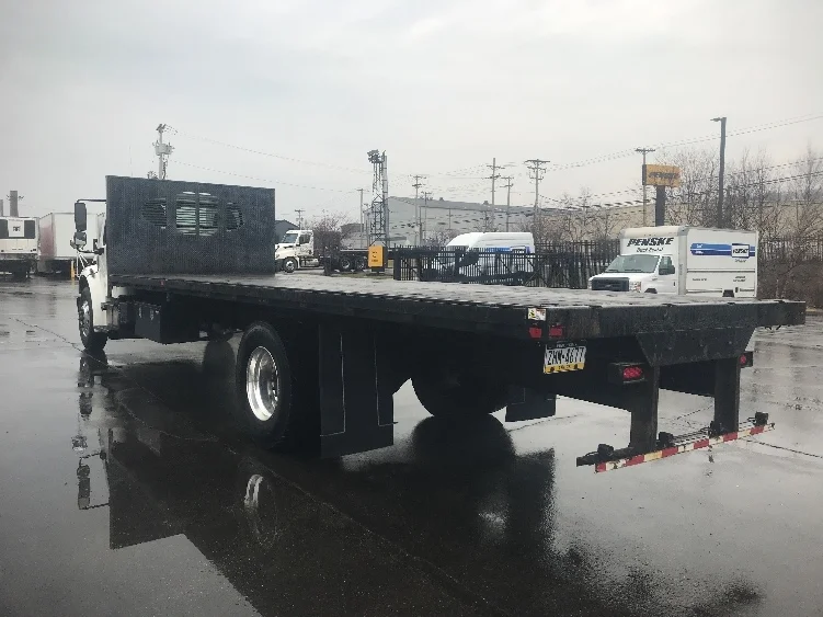 2019 Freightliner M2 106 - image 6