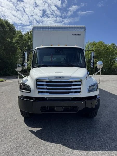 2027 Freightliner M2 106 — photo 2