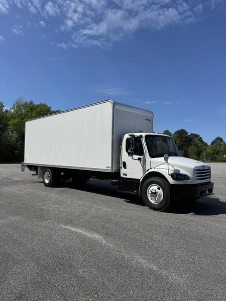 2027 Freightliner M2 106 — photo 3