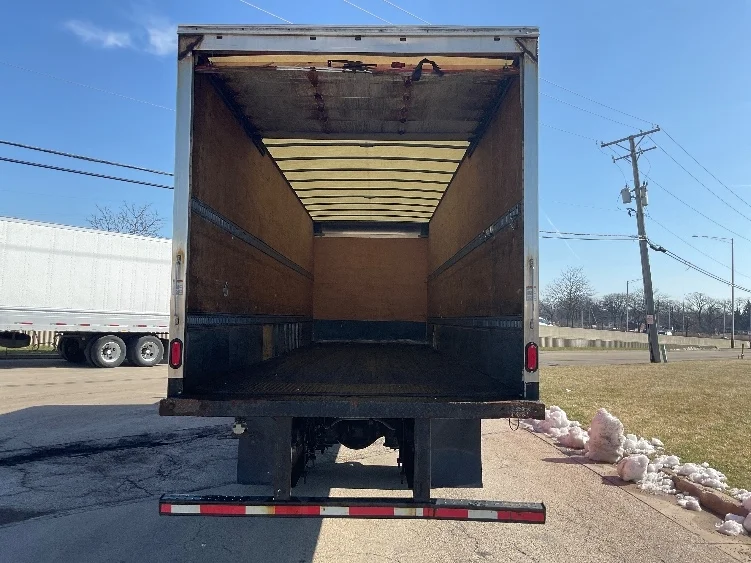 2019 Freightliner M2 106 - image 8