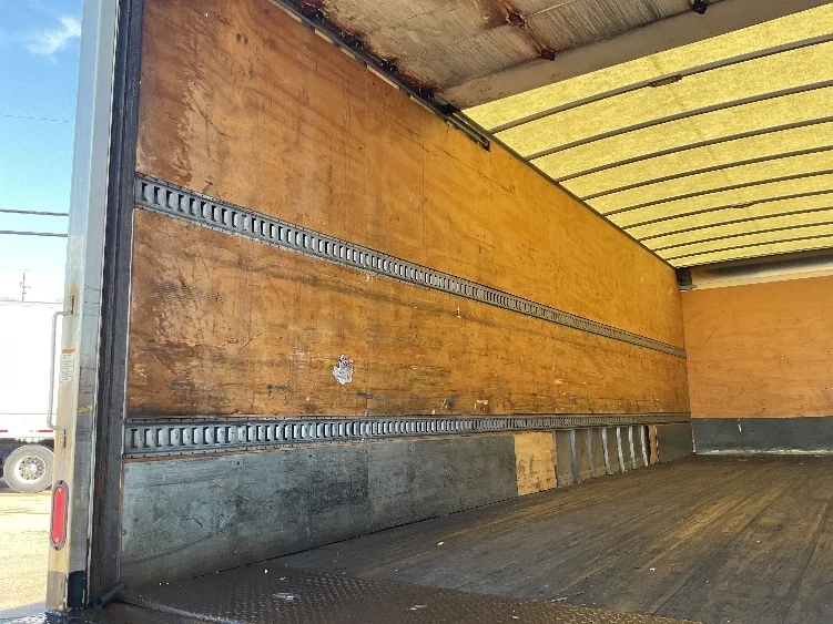 2019 Freightliner M2 106 - image 10