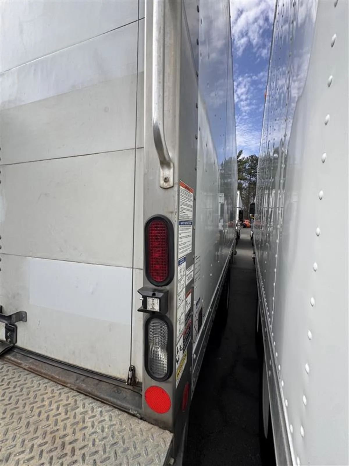 2019 International 4300 in Ashland, VA — photo 4