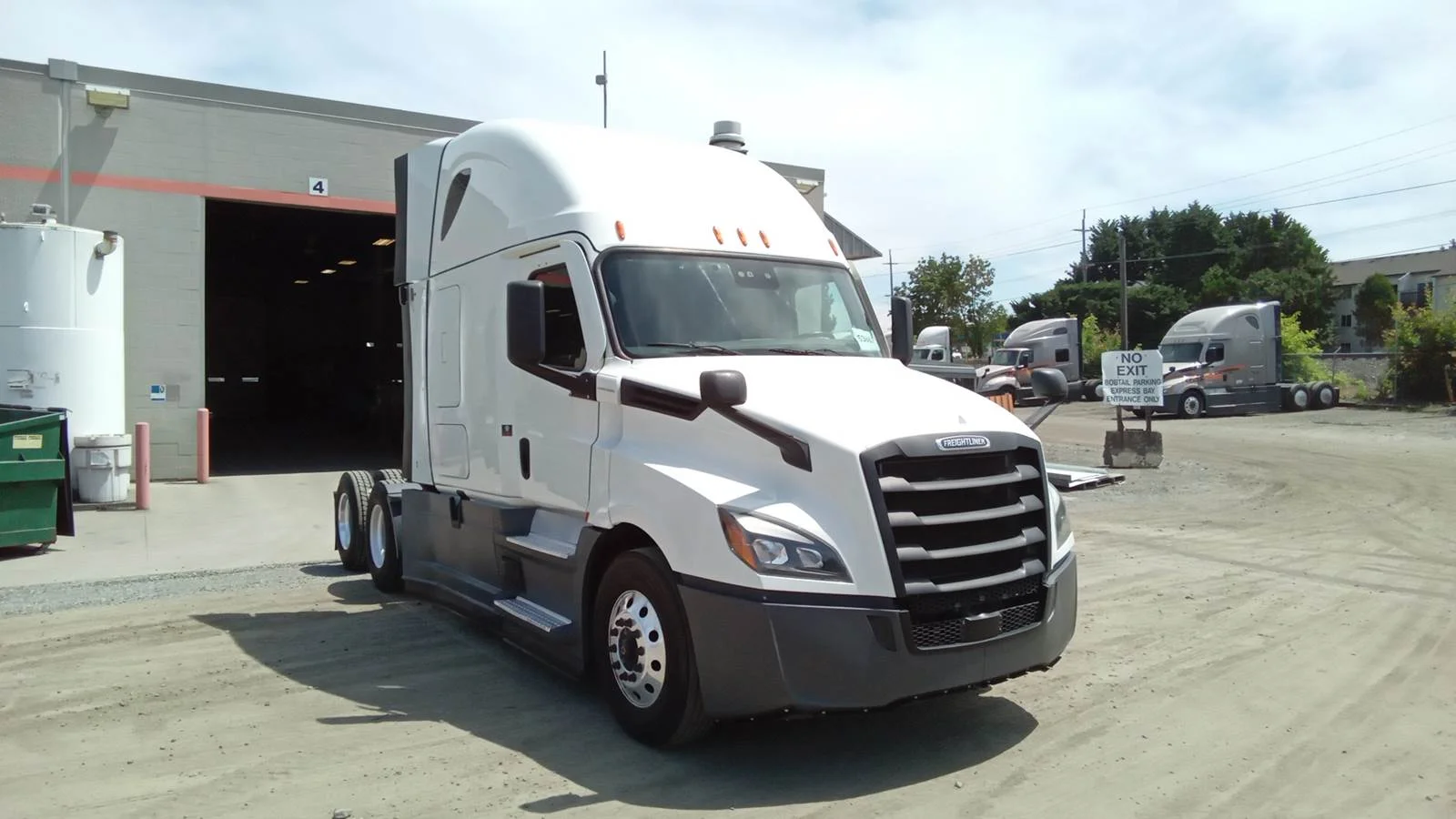 2023 Freightliner Cascadia