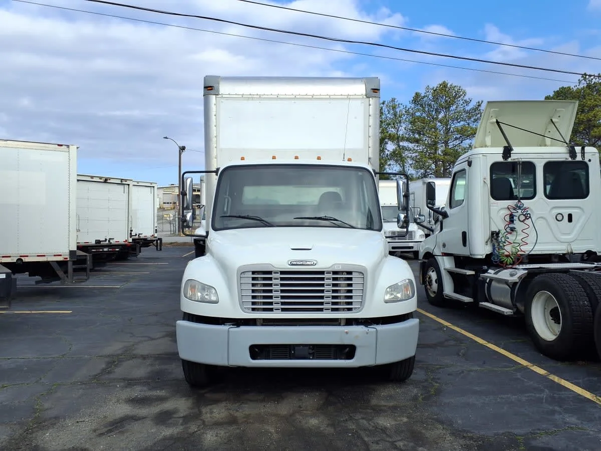 2018 Freightliner M2 106 in Doraville, GA — photo 2