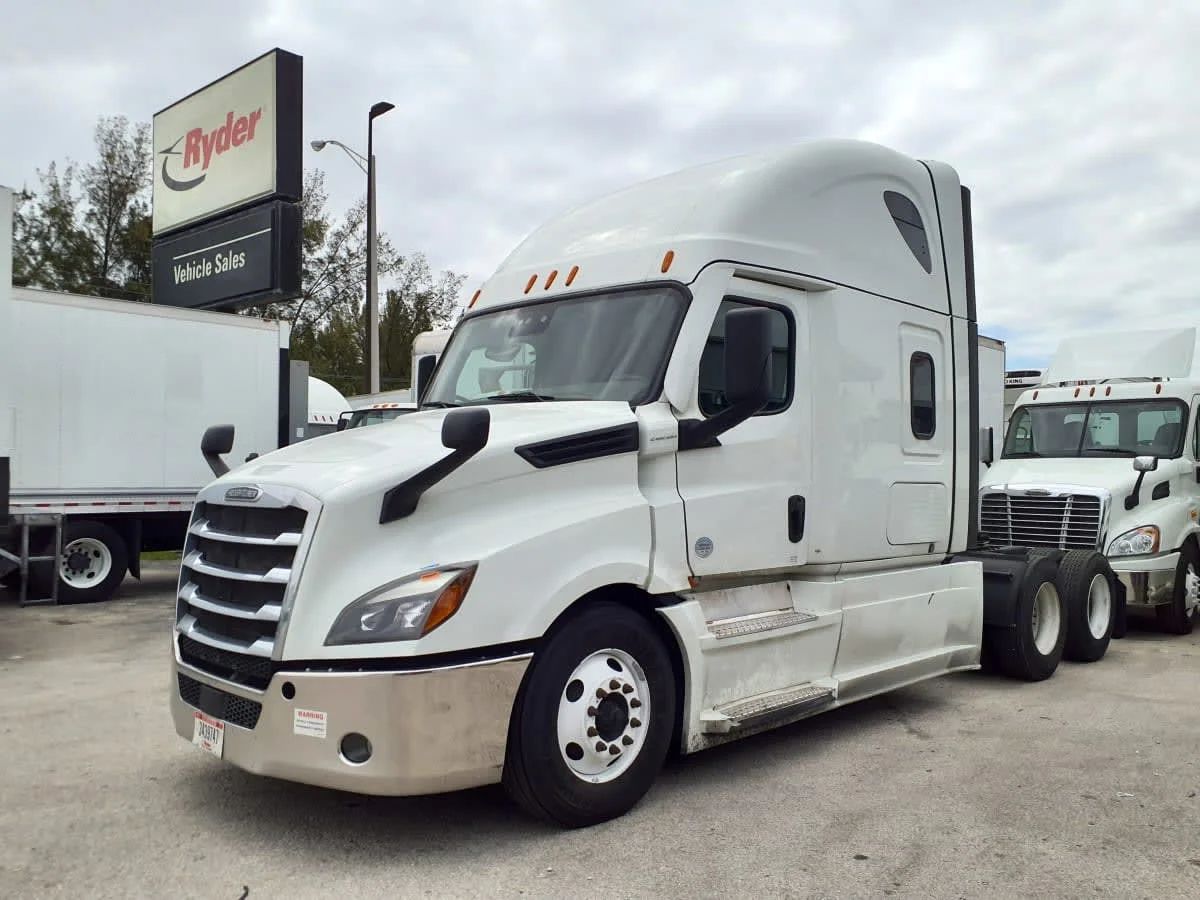 2023 Freightliner Cascadia in Miami, FL