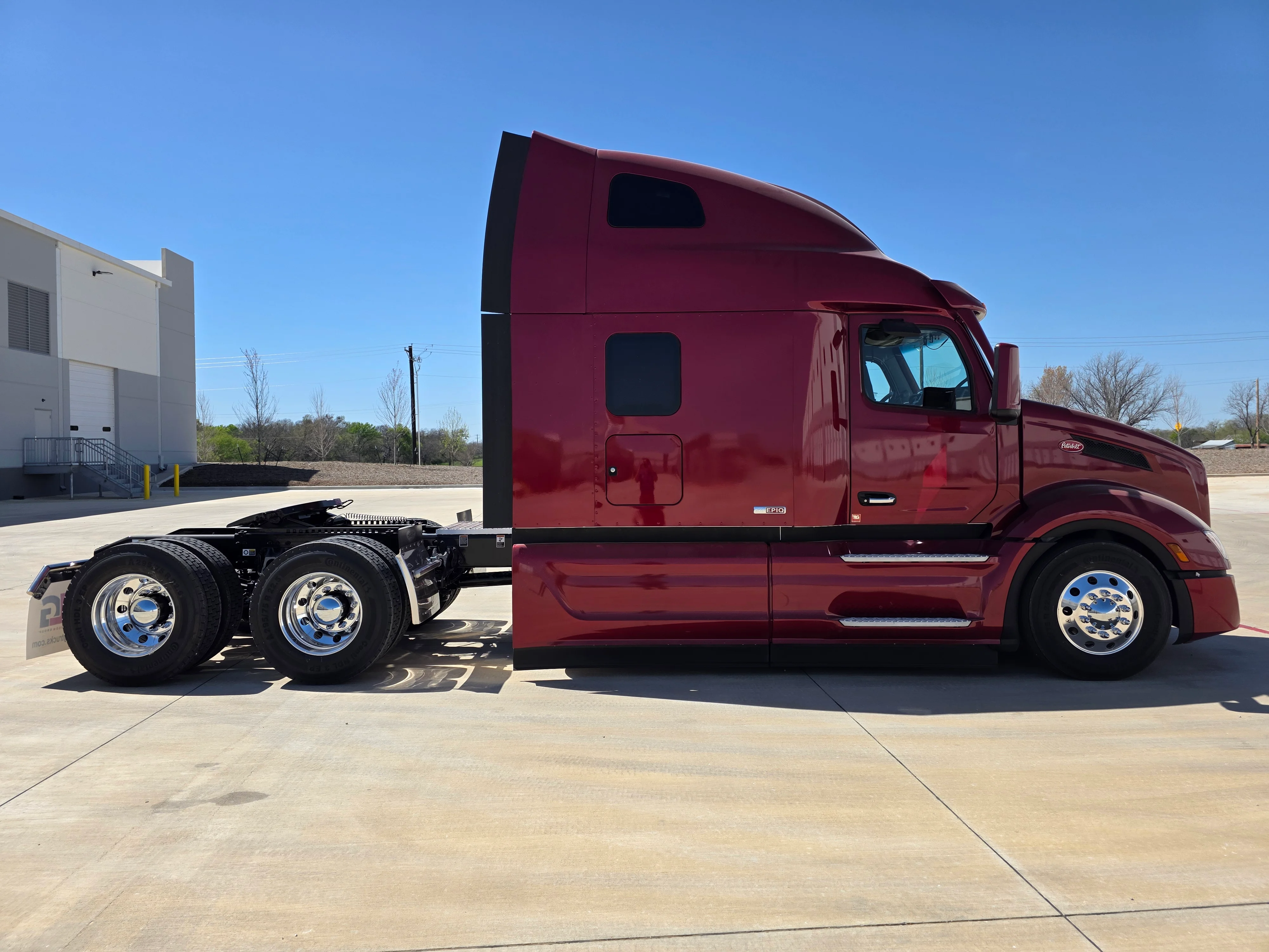 2027 Peterbilt 579 in Cincinnati, OH — photo 6