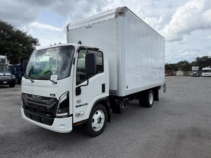 2027 Isuzu NRR — photo 2