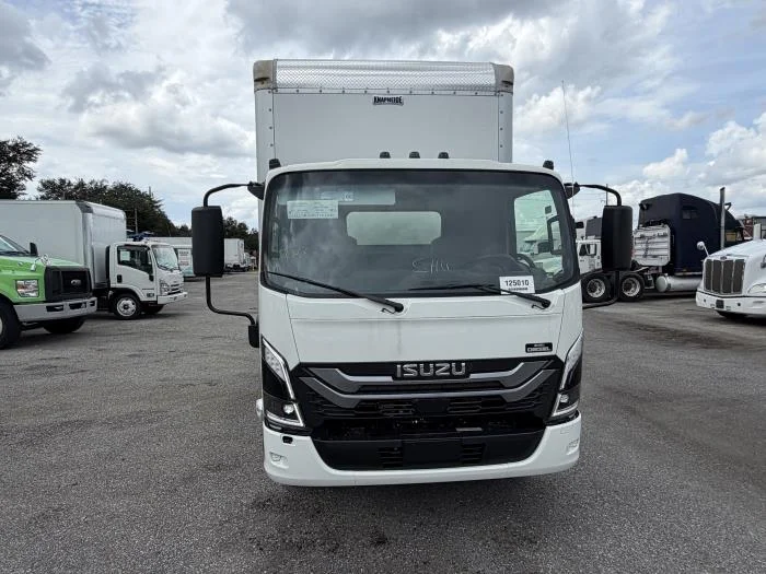 2027 Isuzu NRR — photo 12