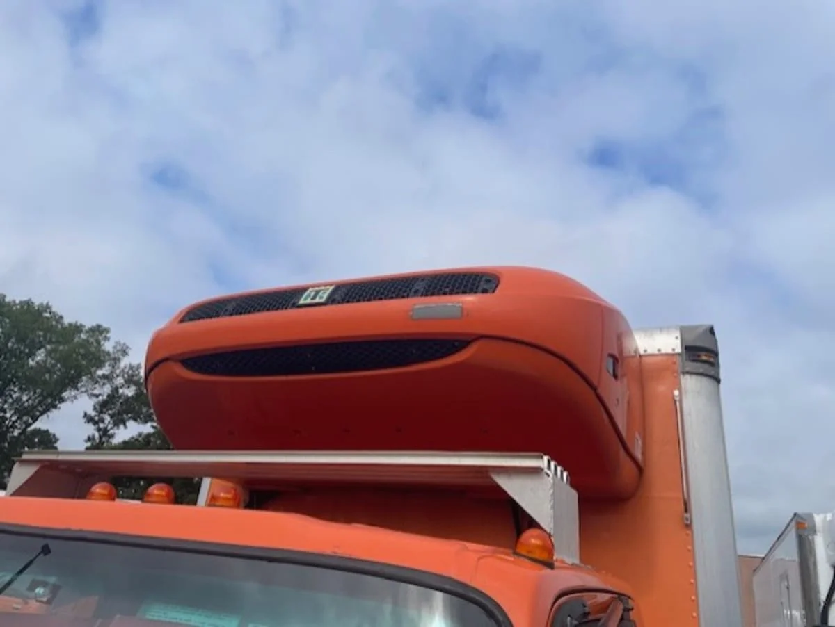 2019 Isuzu NQR in Farmingdale, NY — photo 7