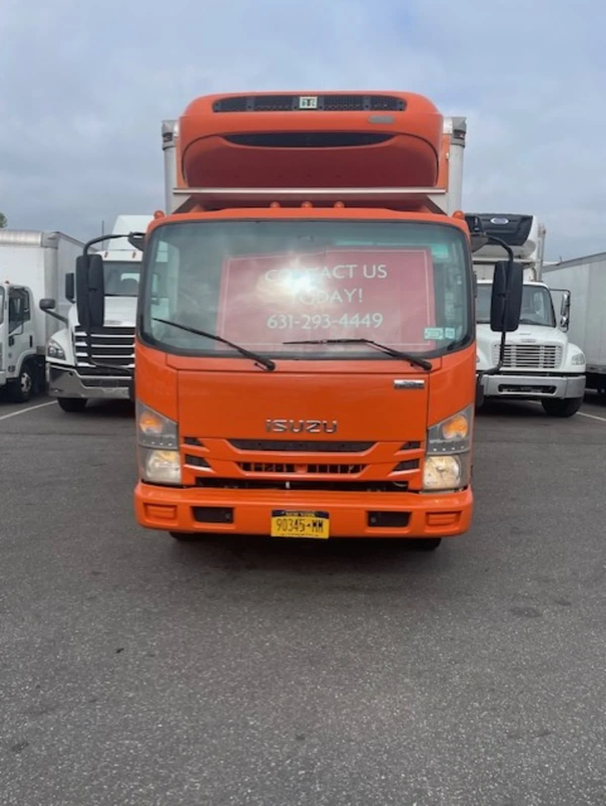 2019 Isuzu NQR in Farmingdale, NY — photo 2