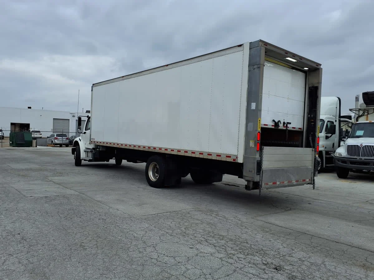 2020 Freightliner M2 106 in Fort Worth, TX — photo 6