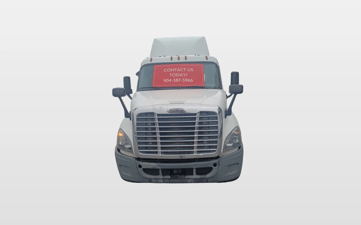 2018 Freightliner Cascadia - image 1