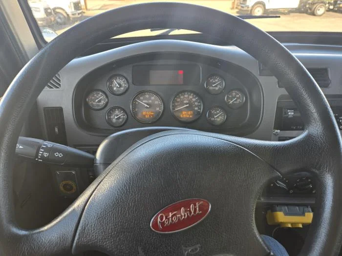 2020 Peterbilt 337 - image 7