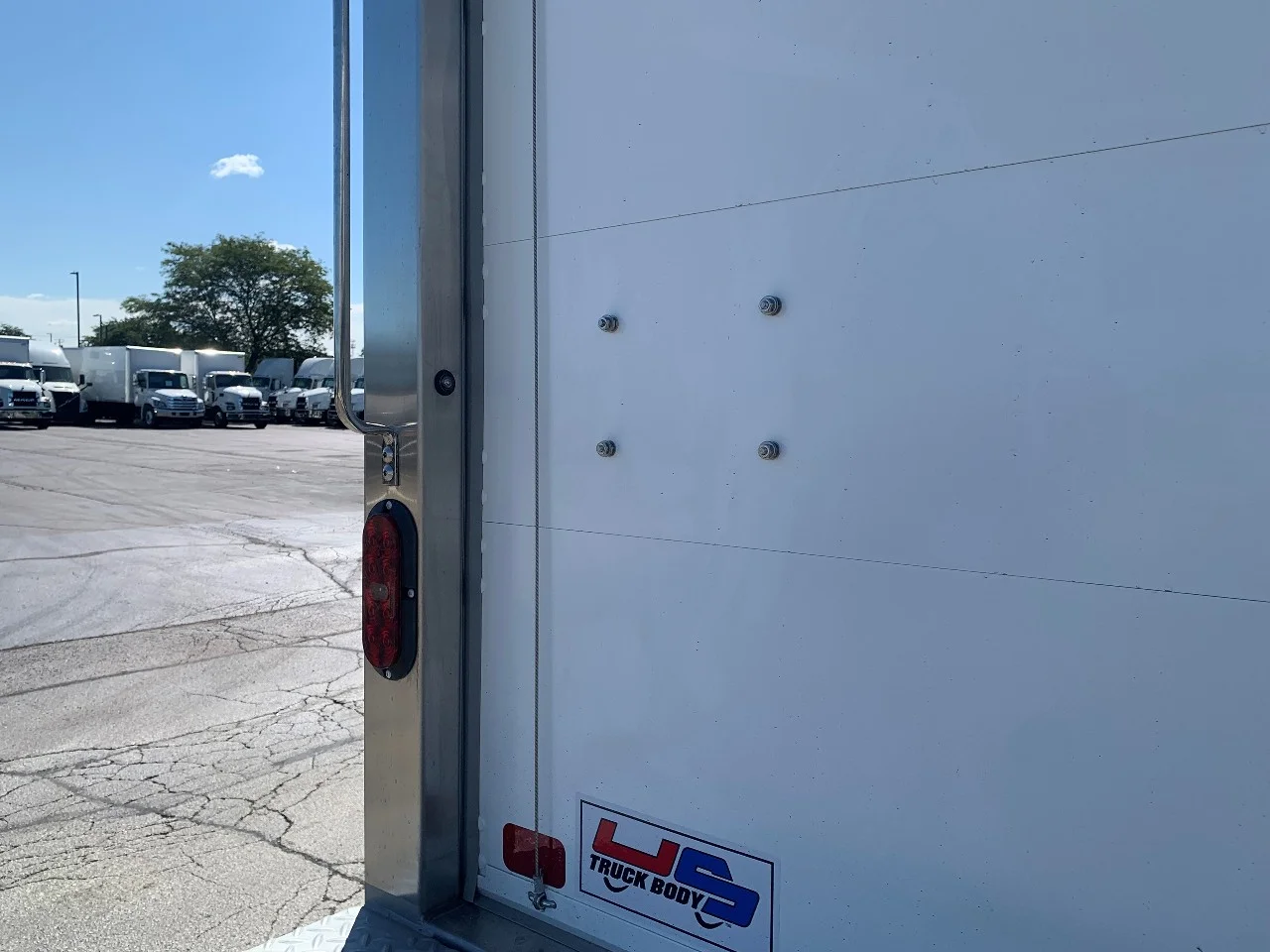 2025 Mack in Summit, IL — photo 10