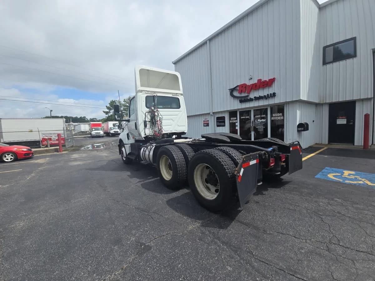 2019 International LT in Doraville, GA — photo 6