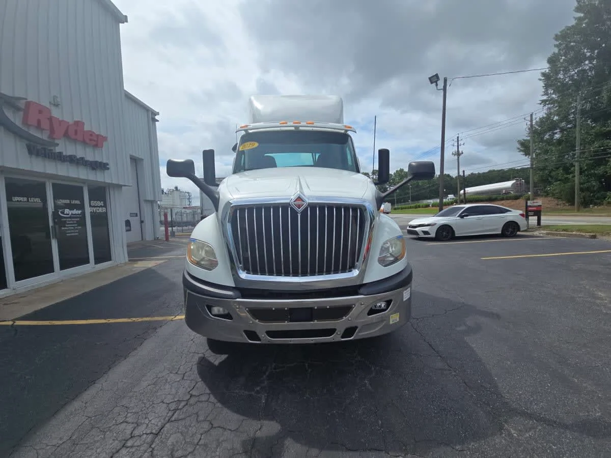 2019 International LT in Doraville, GA — photo 2