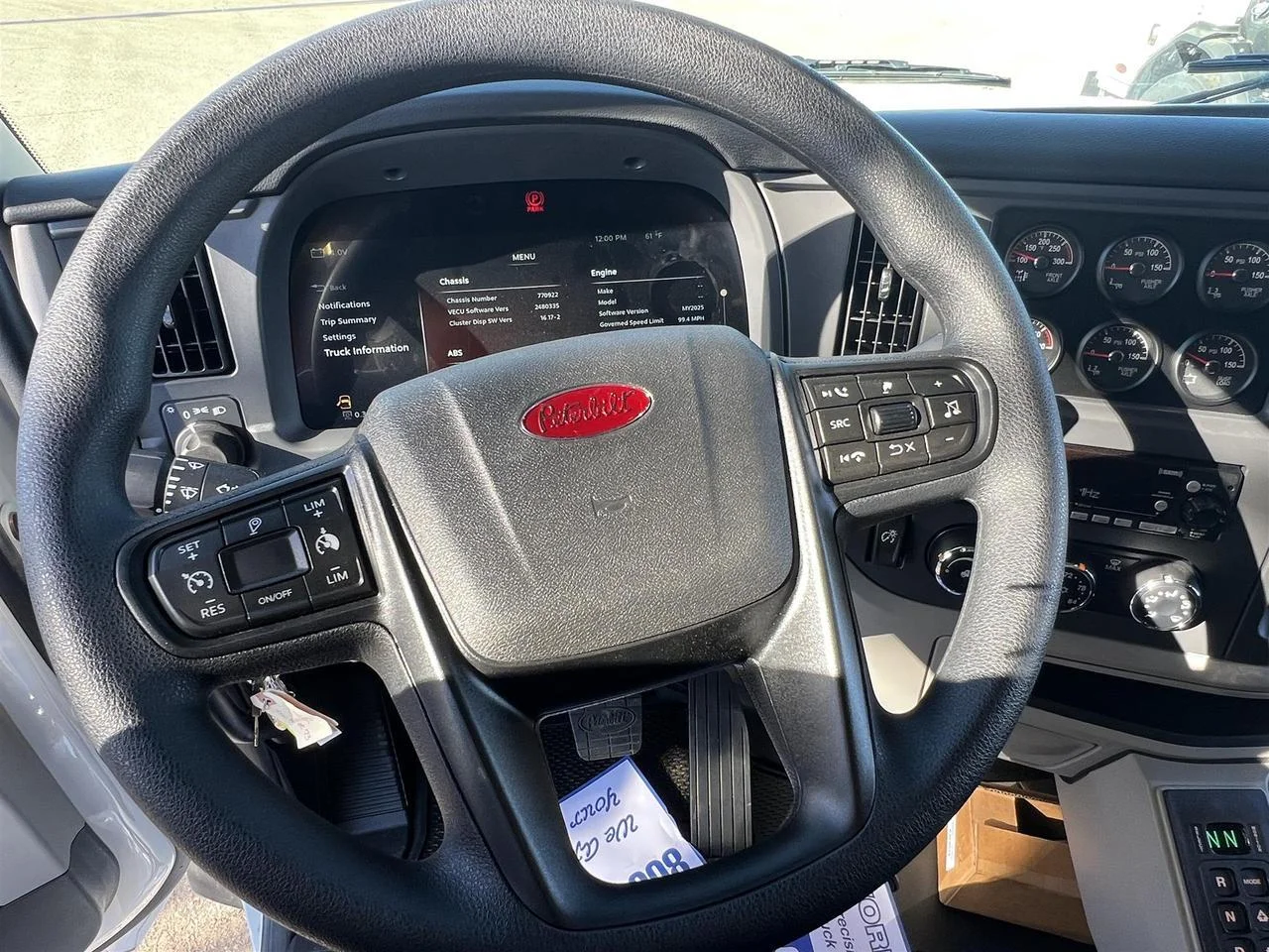 2026 Peterbilt 567 - image 11