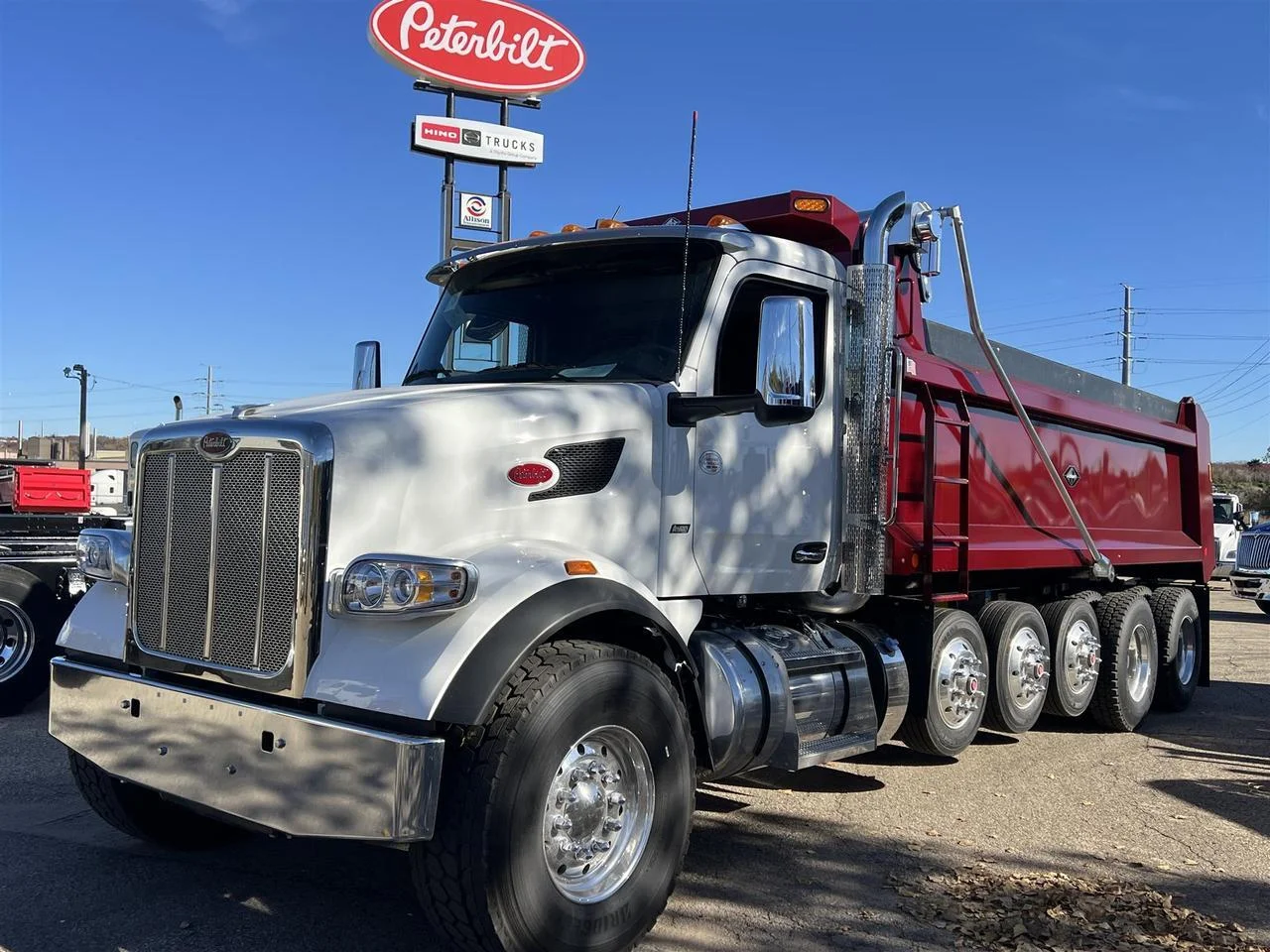 2026 Peterbilt 567 - image 12