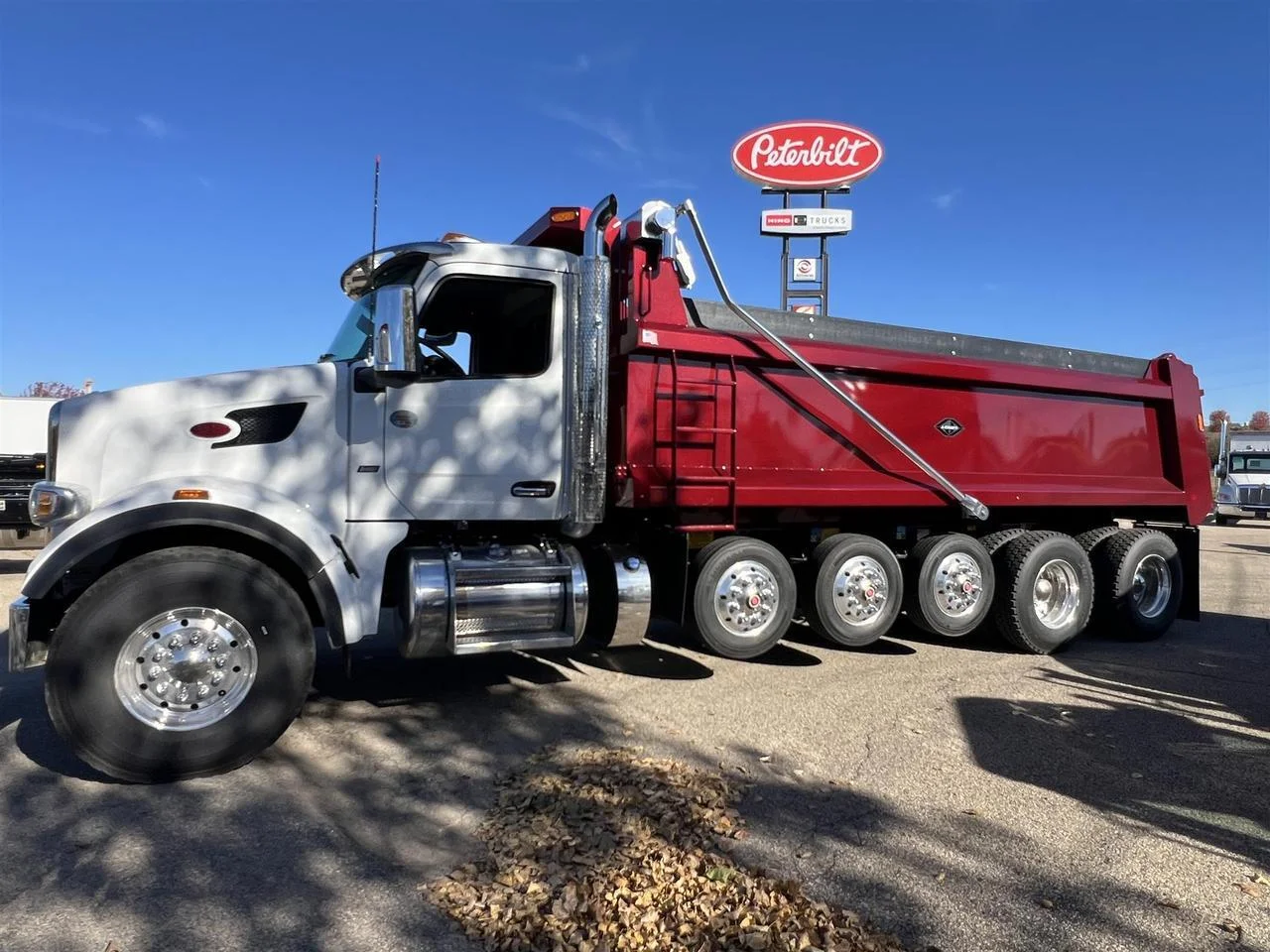 2026 Peterbilt 567 in Rochester, MN — photo 3