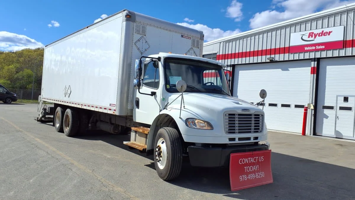 2019 Freightliner M2 106 in Salisbury, MA — photo 3
