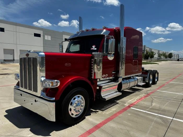 2026 Peterbilt 589 in Albuquerque, NM — photo 2