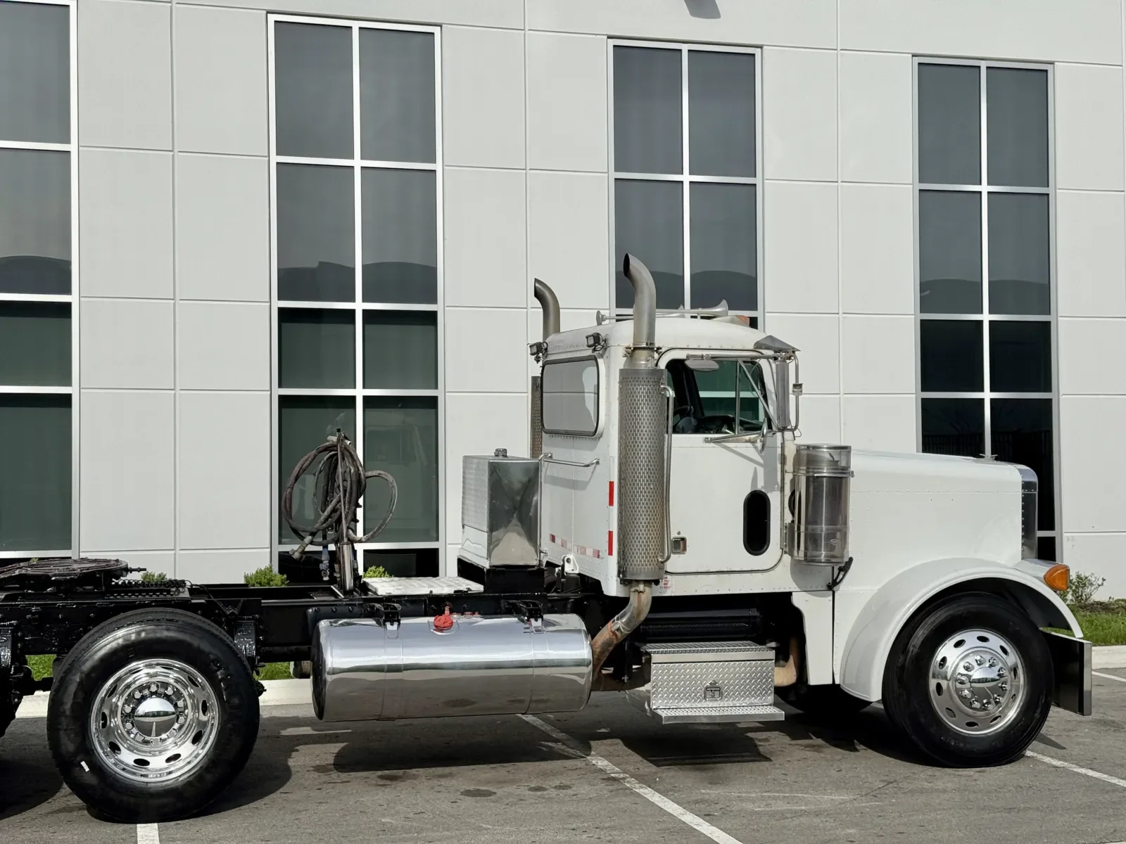 2001 Peterbilt 379 in New Lenox, IL — photo 7