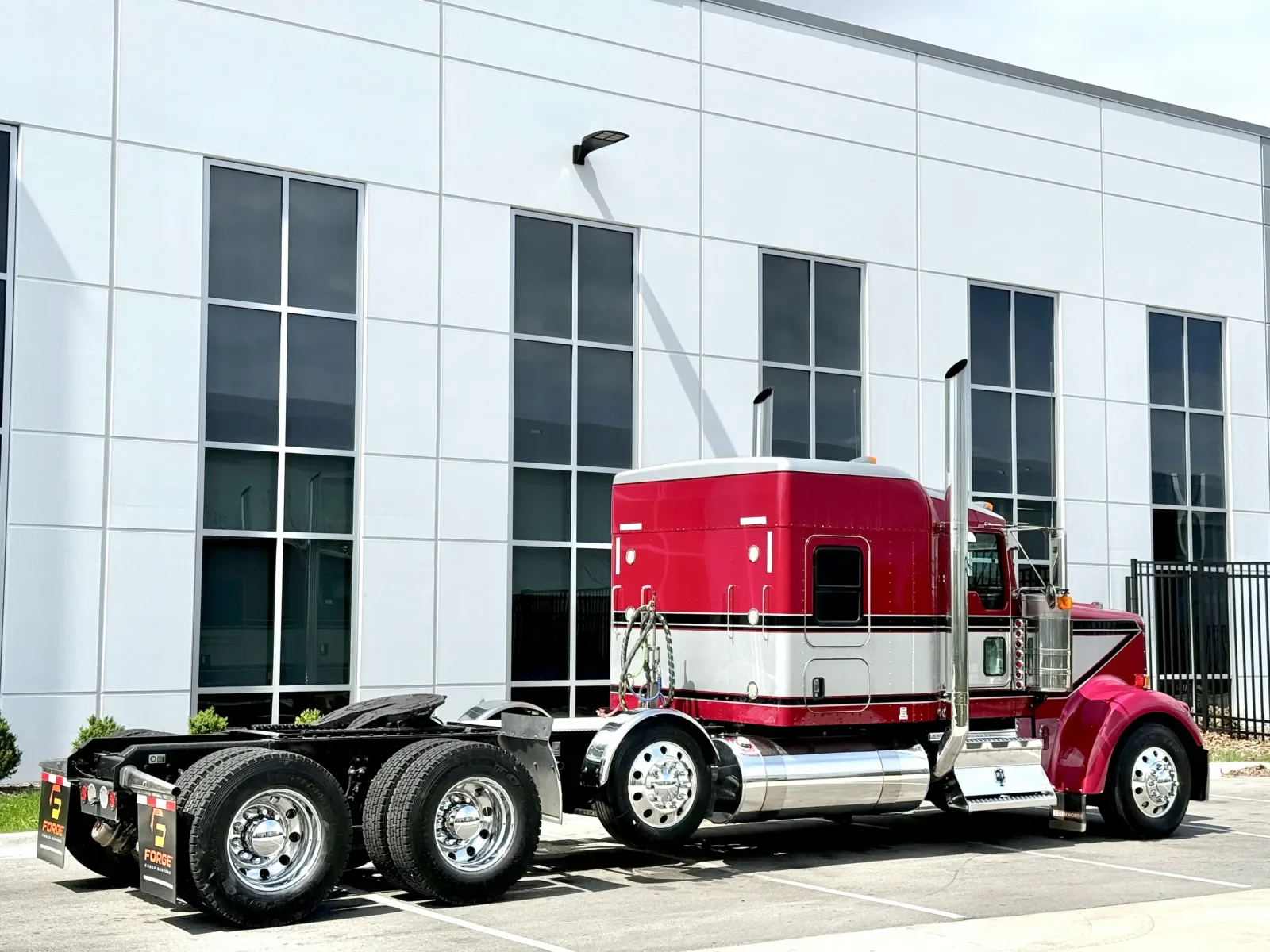 2016 Kenworth W900 - image 5