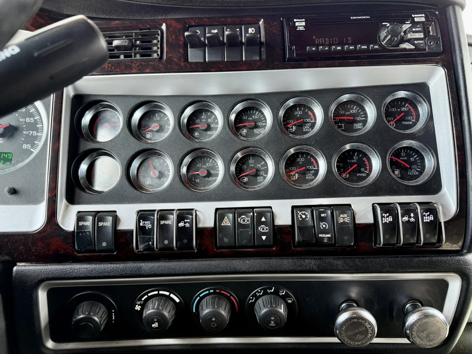 2016 Kenworth W900 - image 17