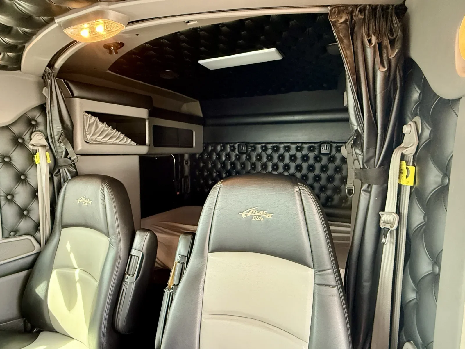 2016 Kenworth W900 - image 19