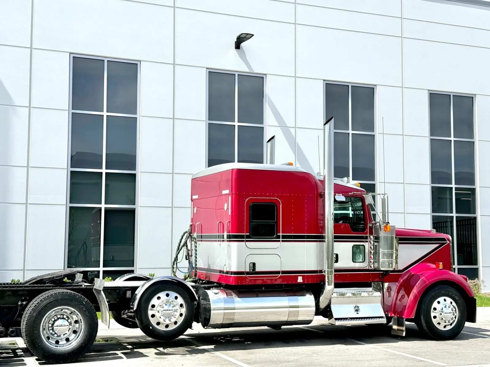 2016 Kenworth W900 - image 7