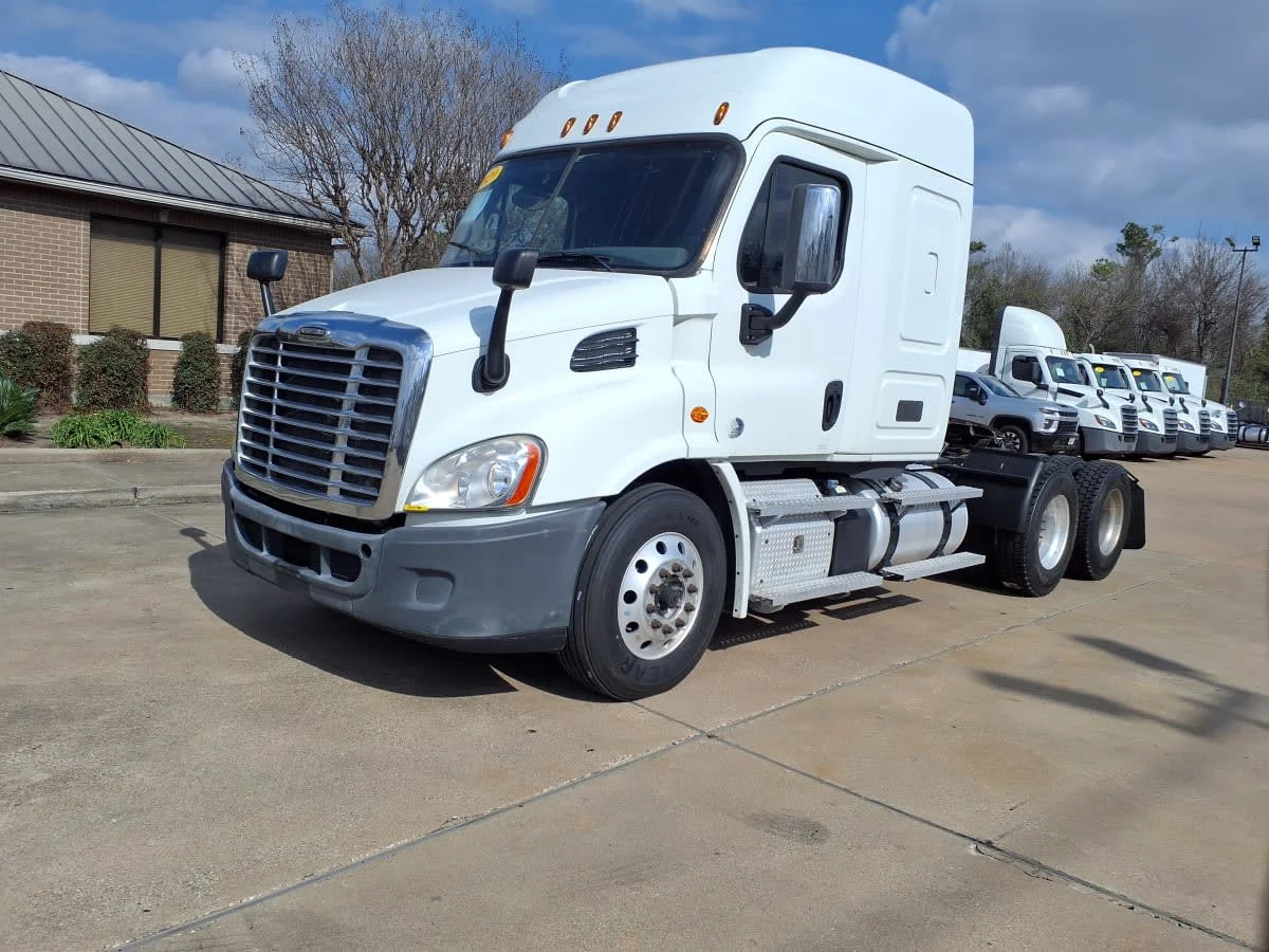 2020 Freightliner Cascadia in Houston, TX