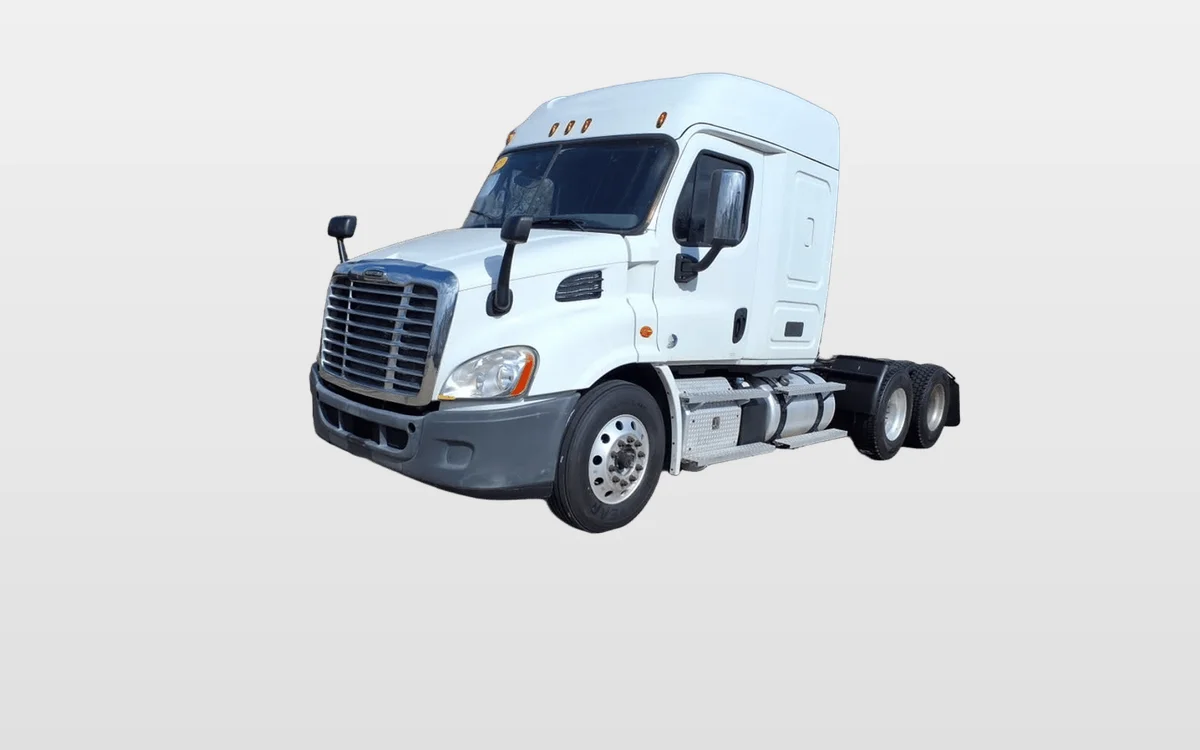 2020 Freightliner Cascadia - image 1