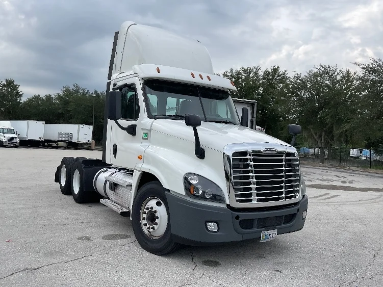 2020 Freightliner Cascadia