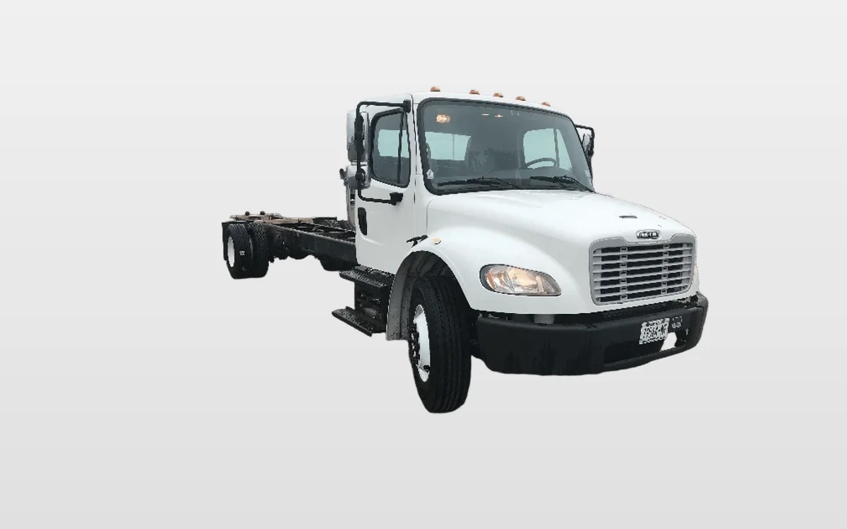 2015 Freightliner M2 106 - image 1